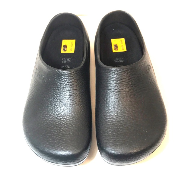 polyurethane clogs